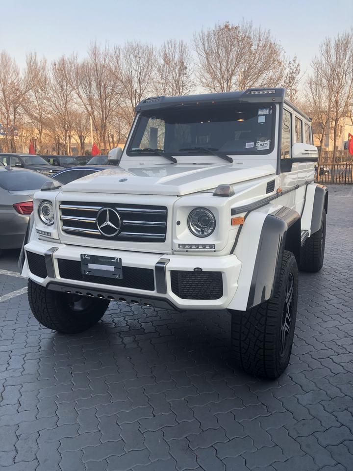 交车作业 奔驰g550 4x4 全国最后一台白色的大g4x4