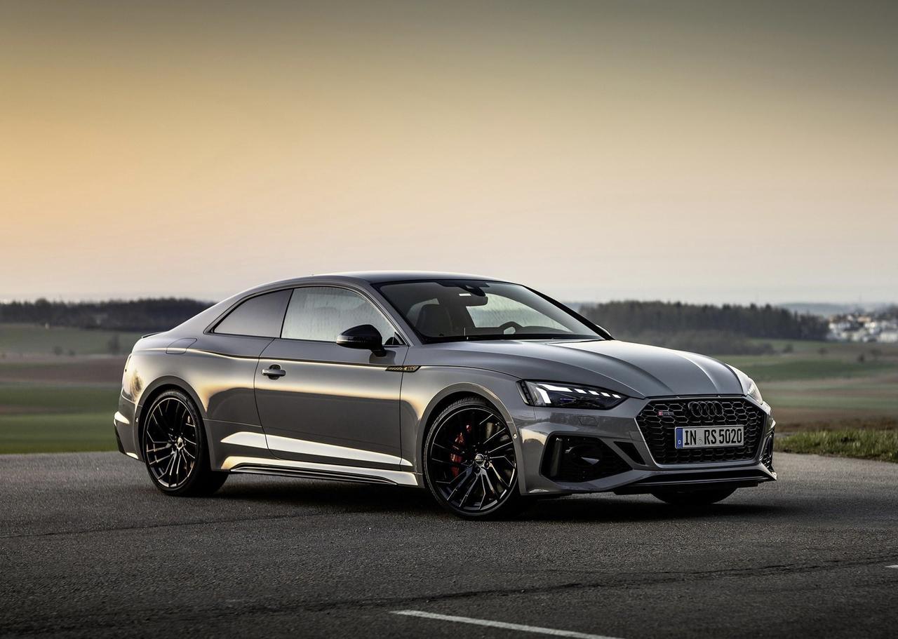 2021款奥迪rs5,搭载2.9升双涡轮增压发动机,最大功率