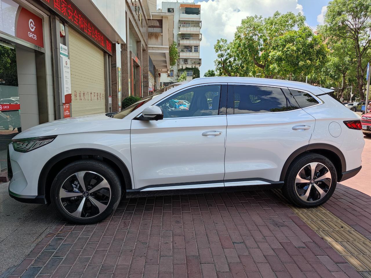 宋plusdmi顶配白提车作业