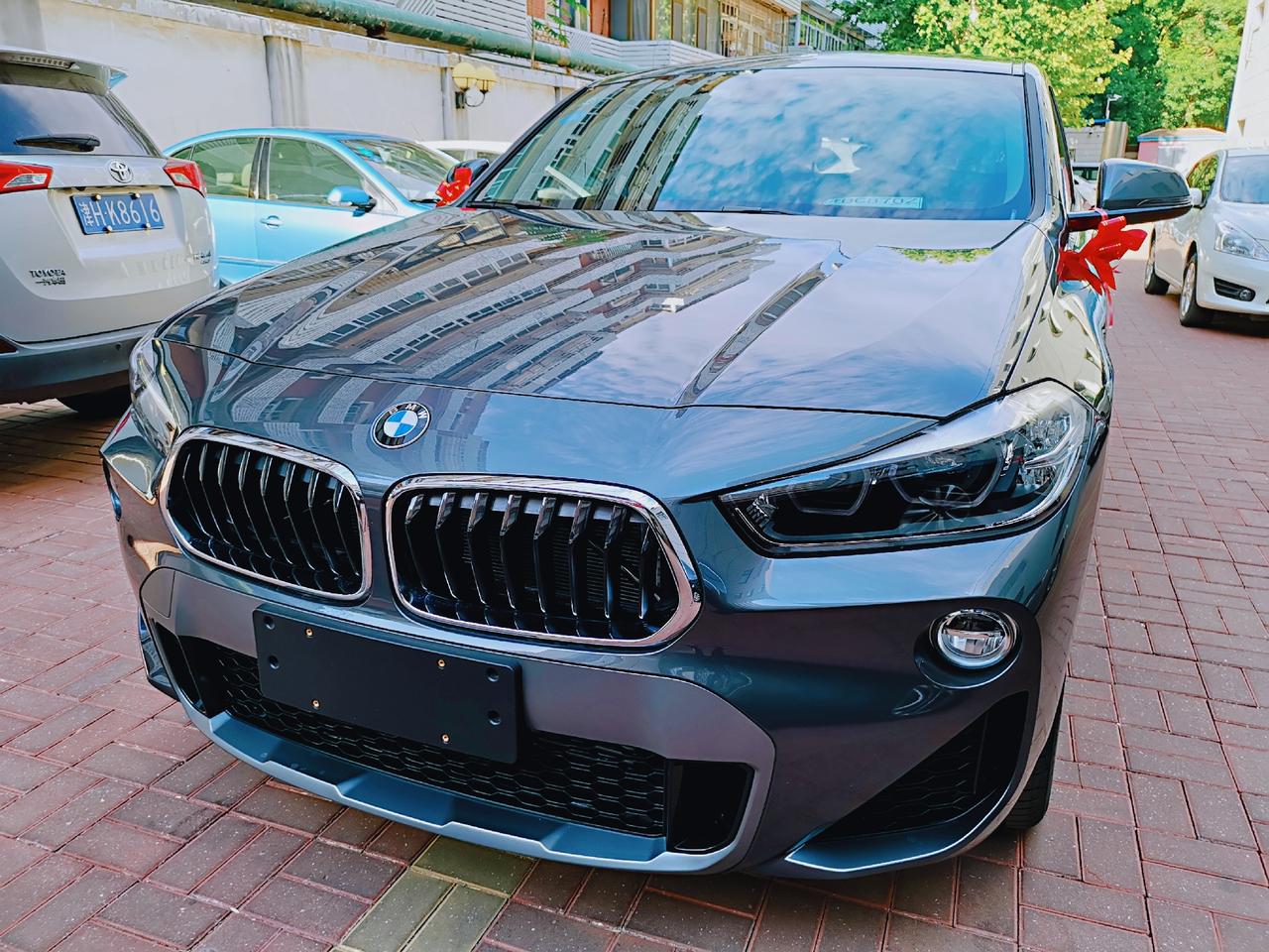 为了那一抹蓝色,宝马x2提车作业 矿石灰领先型,加装了原厂舒