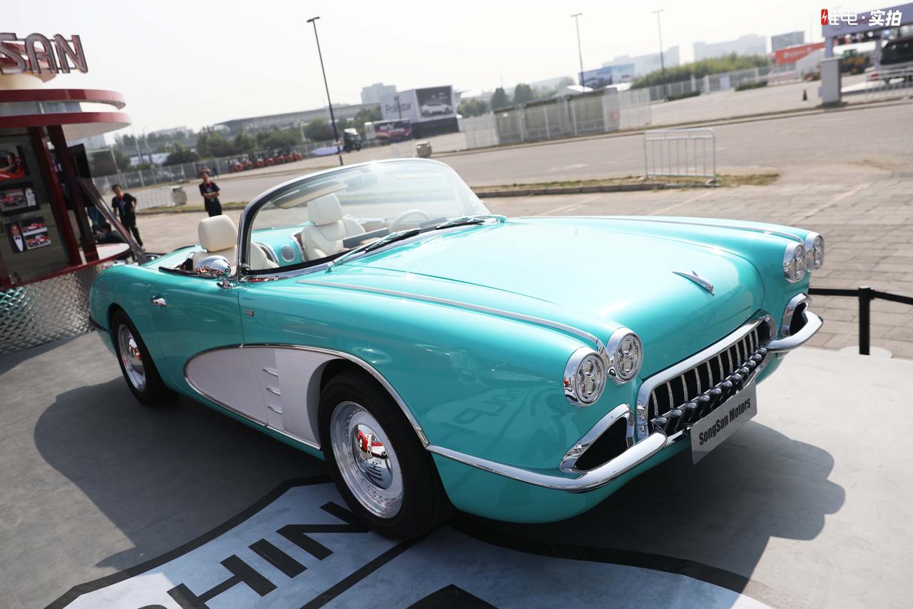 松散机车ss dolphin硬顶敞篷跑车,外观复刻雪佛兰co