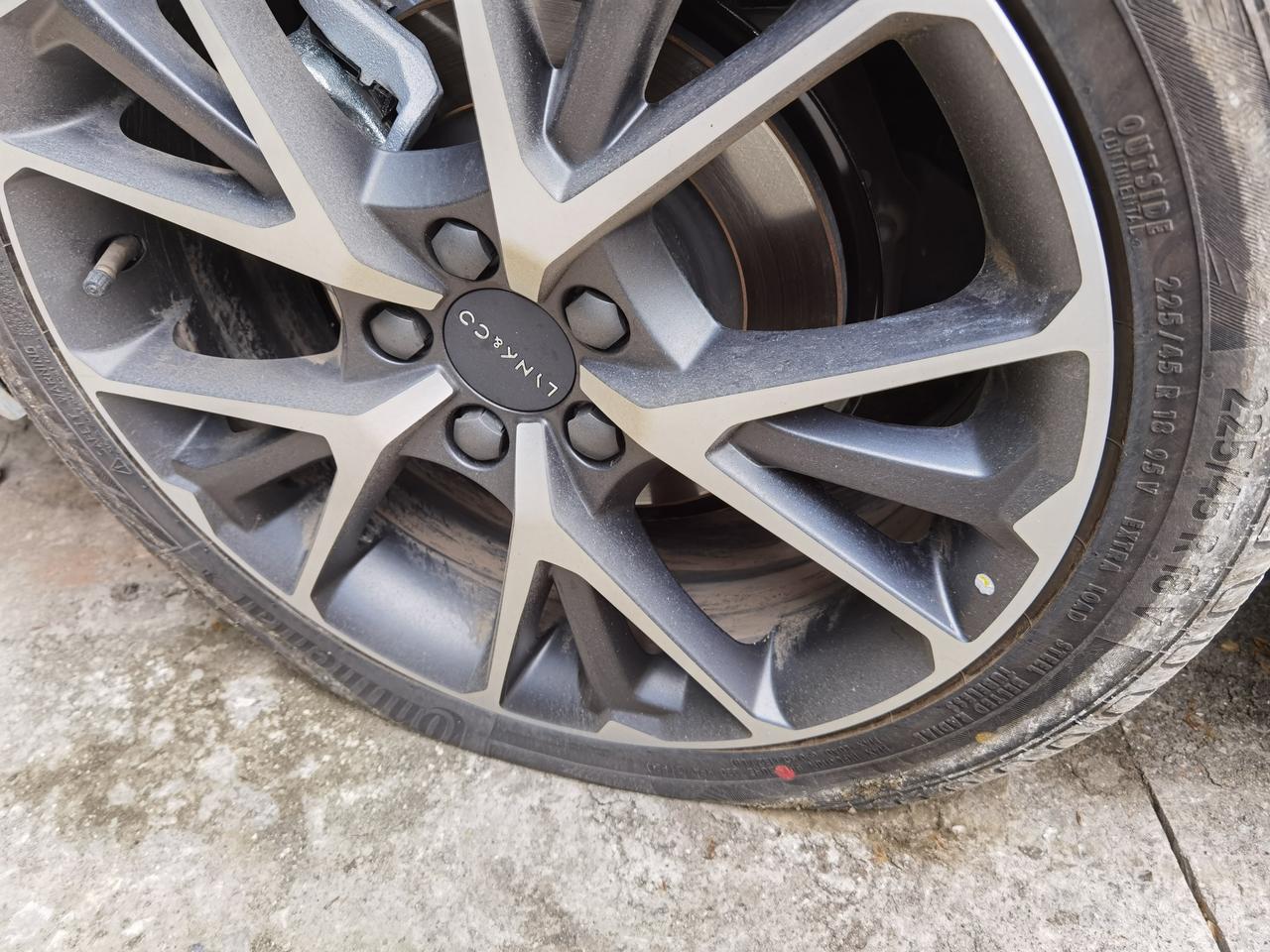 03补胎两次又漏气_领克03车友圈_小诗nn_懂车帝