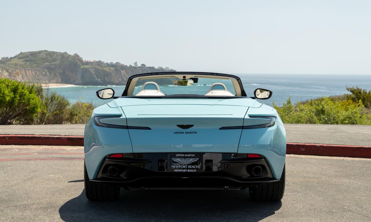 阿斯顿马丁db11volante