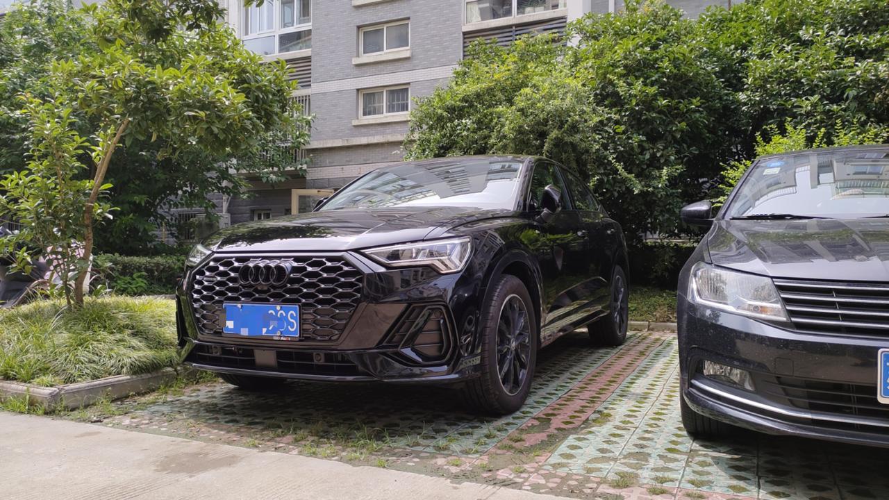 q3 轿跑 手动黑武士版本 等不起原厂黑光包,买不到黑色车