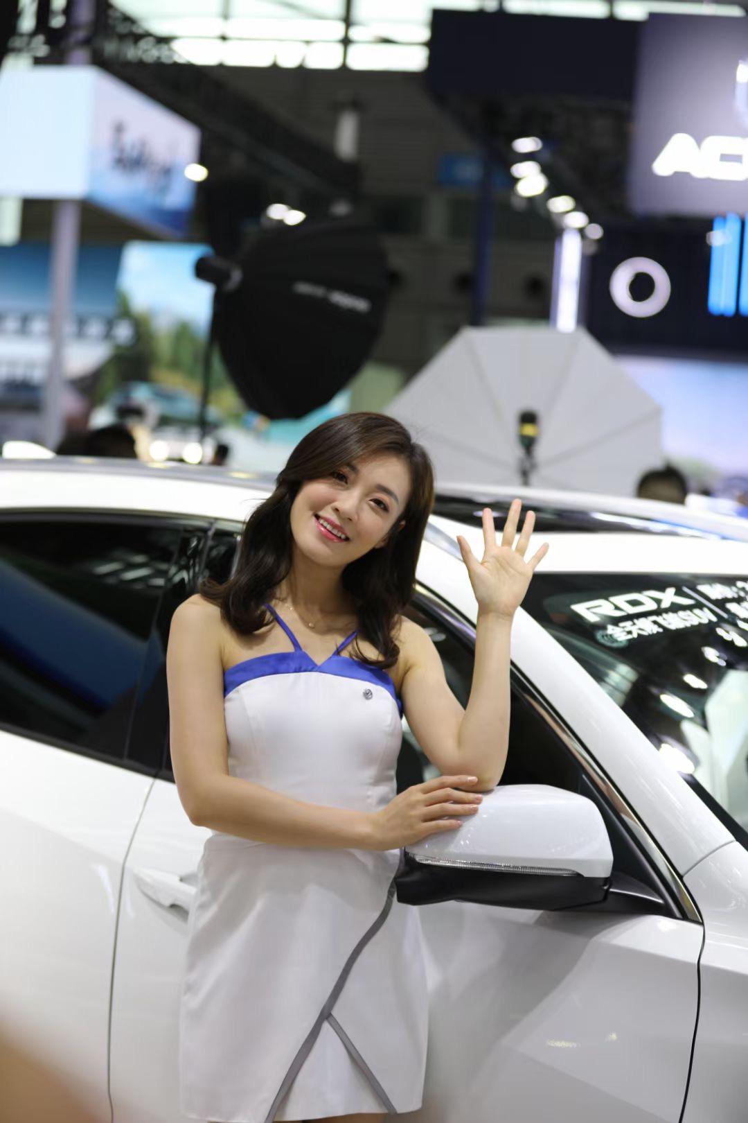 深圳深港澳车展来了讴歌展厅开启