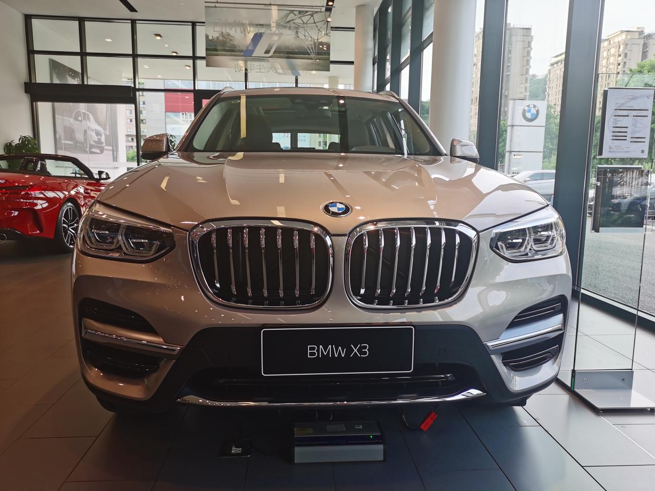 bmw x3  25,月光银2021