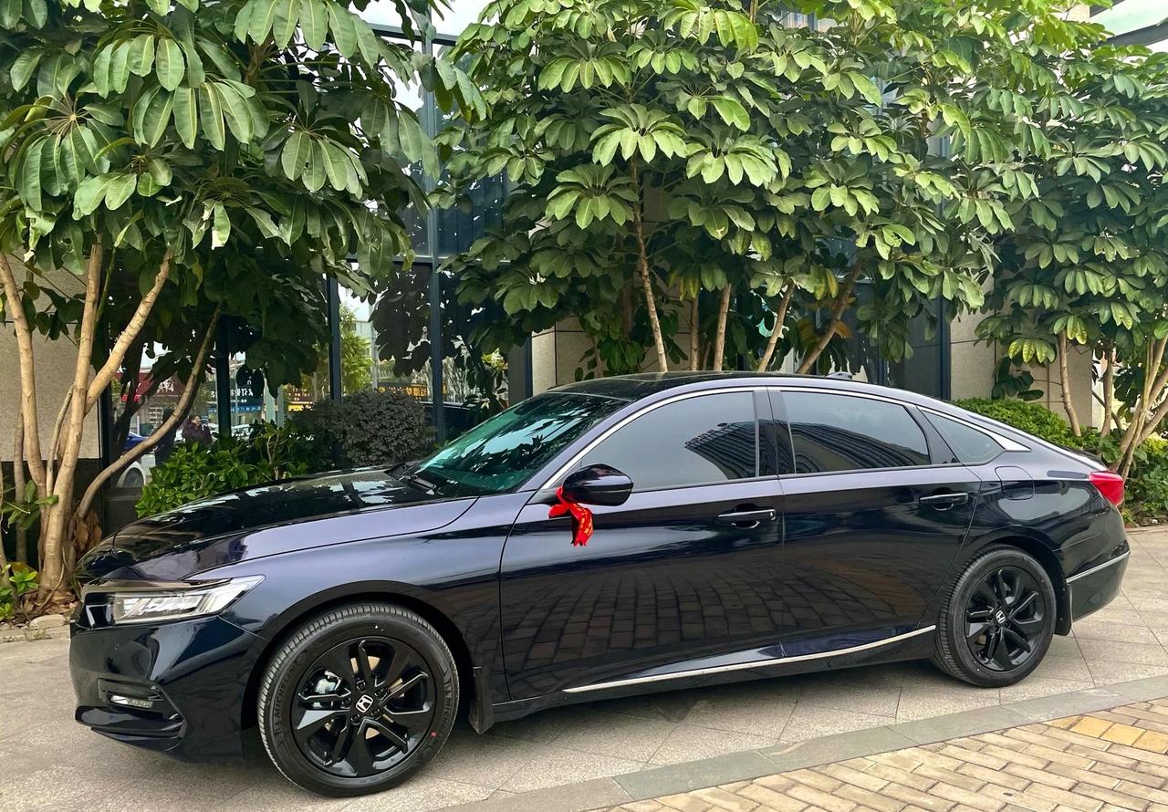 雅阁限量版星空蓝