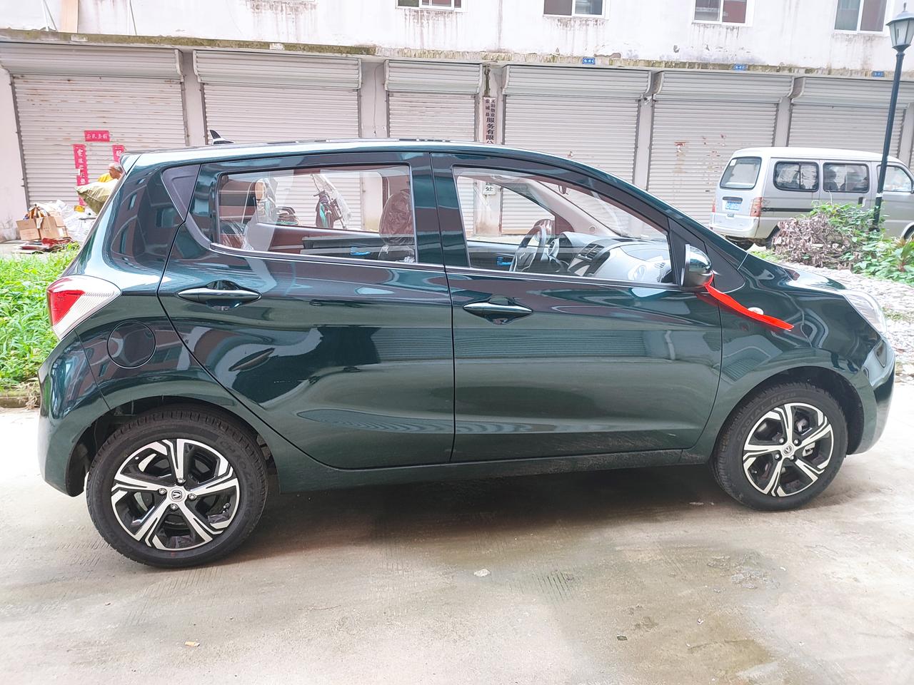 我的小墨绿提车啦_奔奔e-star车友圈_番茄113944106633934_懂车帝