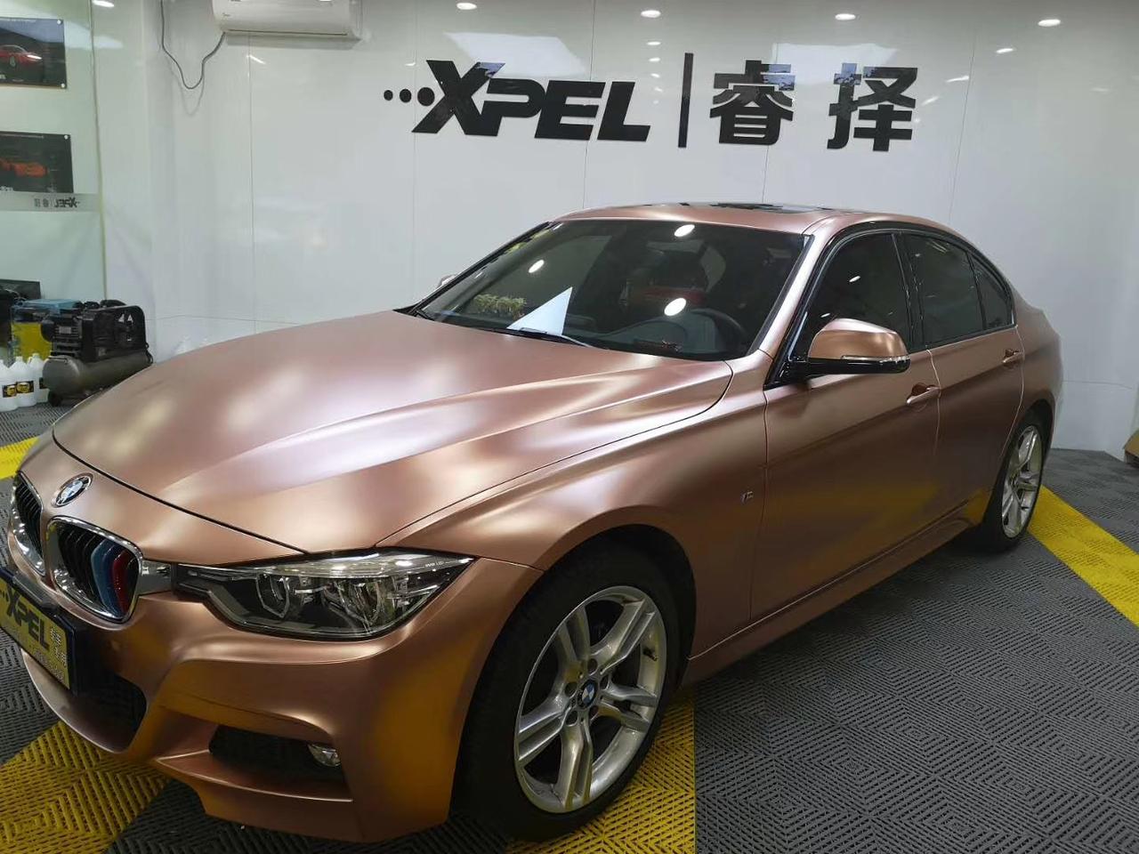 厦门宝马改装,宝马320im改色电光金属玫瑰金_懂车帝