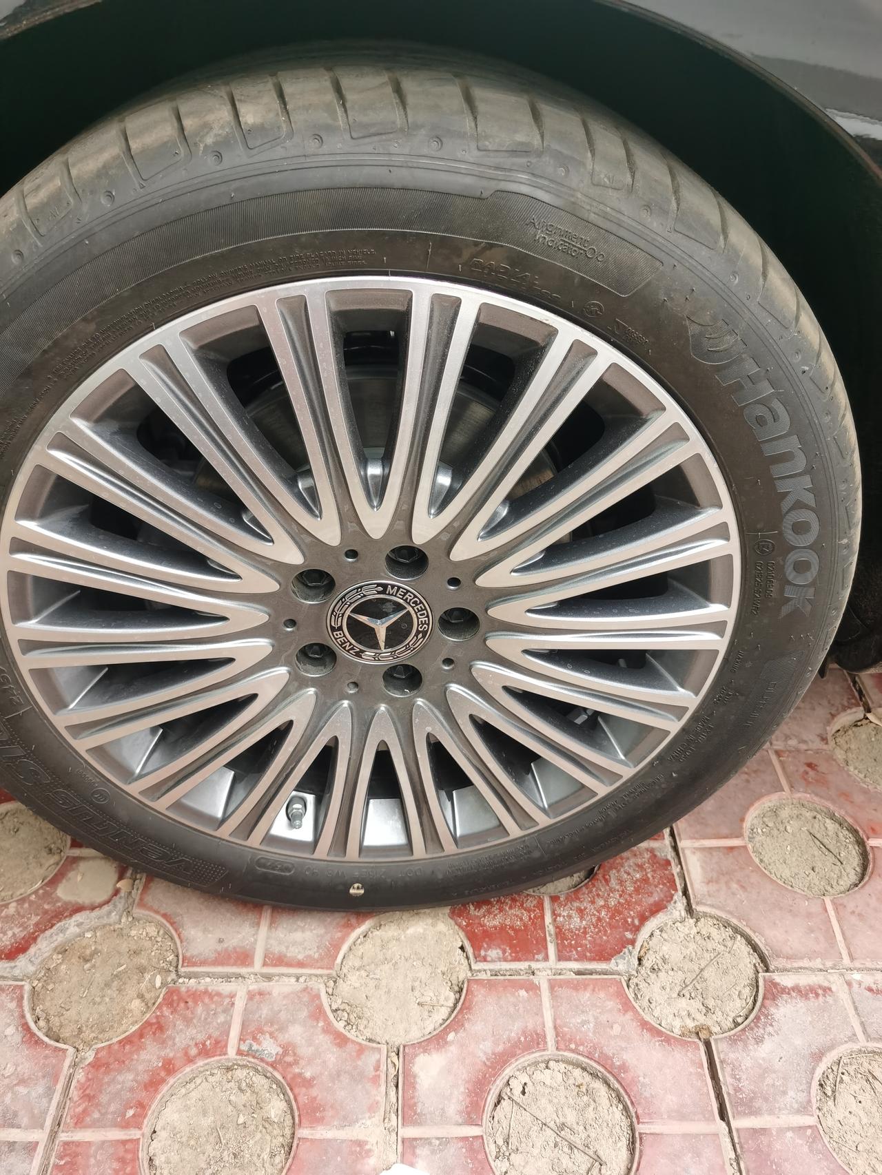 e300l尊贵版 轮胎百公里鼓包不质保_奔驰e级车友圈_懂车帝