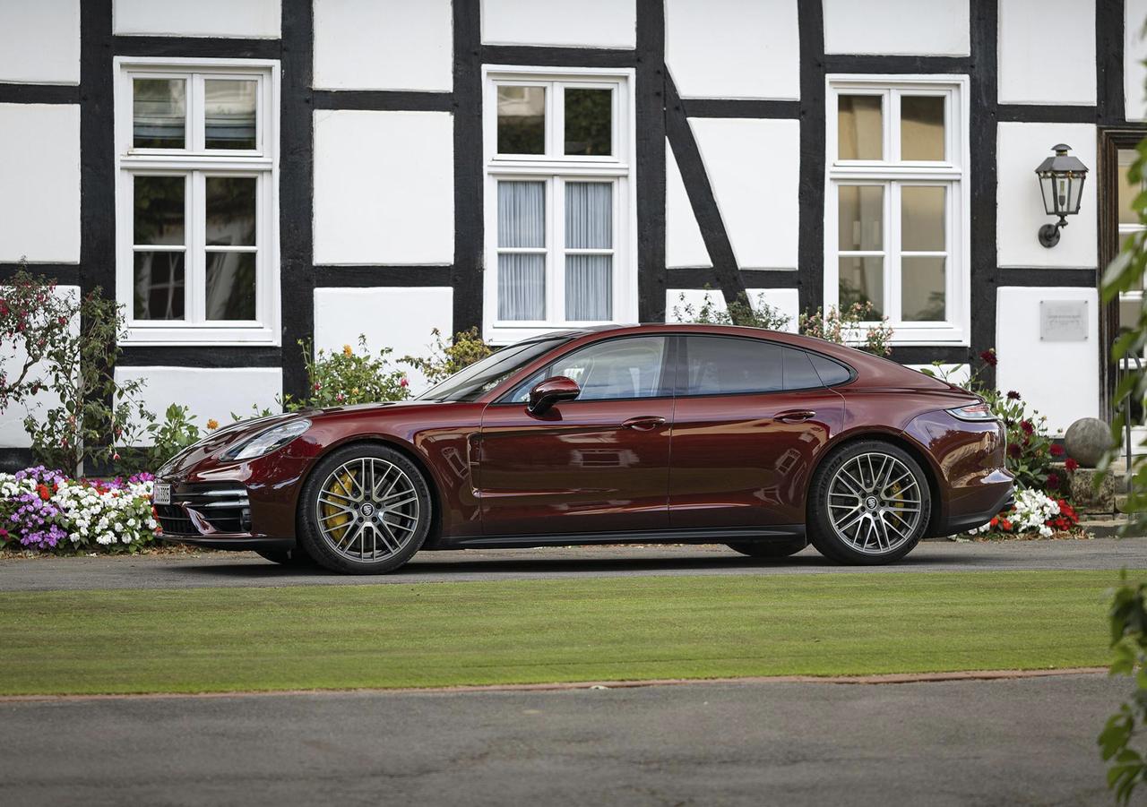 保时捷panamera turbo s,4.0t v8双涡轮