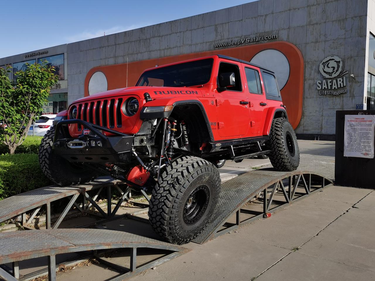 2020款jeep牧马人改装车地狱猫落地测试_牧马人车友圈_懂车帝