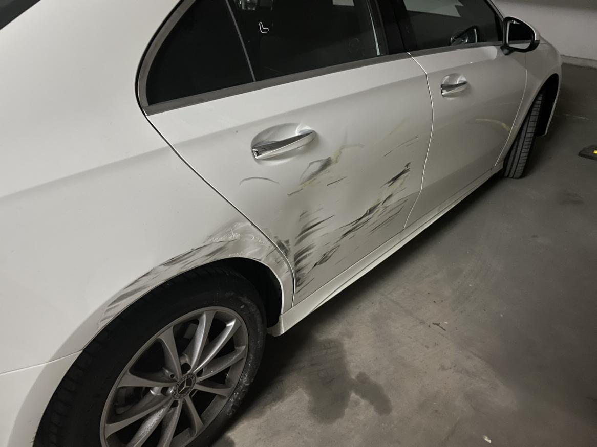 新车落地5天就被刮了_奔驰a级车友圈_懂车帝