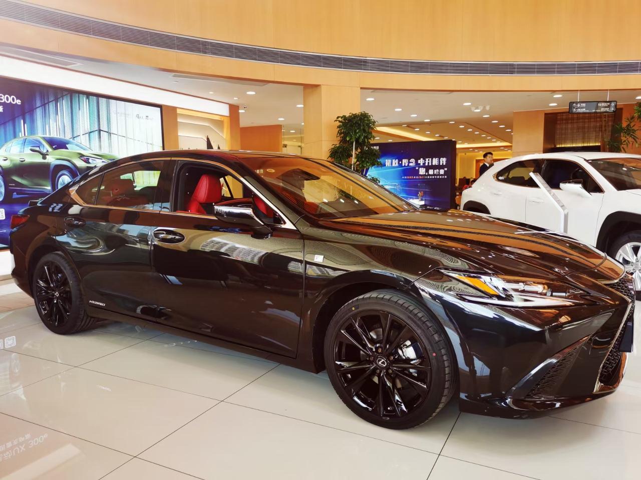 es300h f-sport 版本到店_雷克萨斯es车友圈_懂车帝