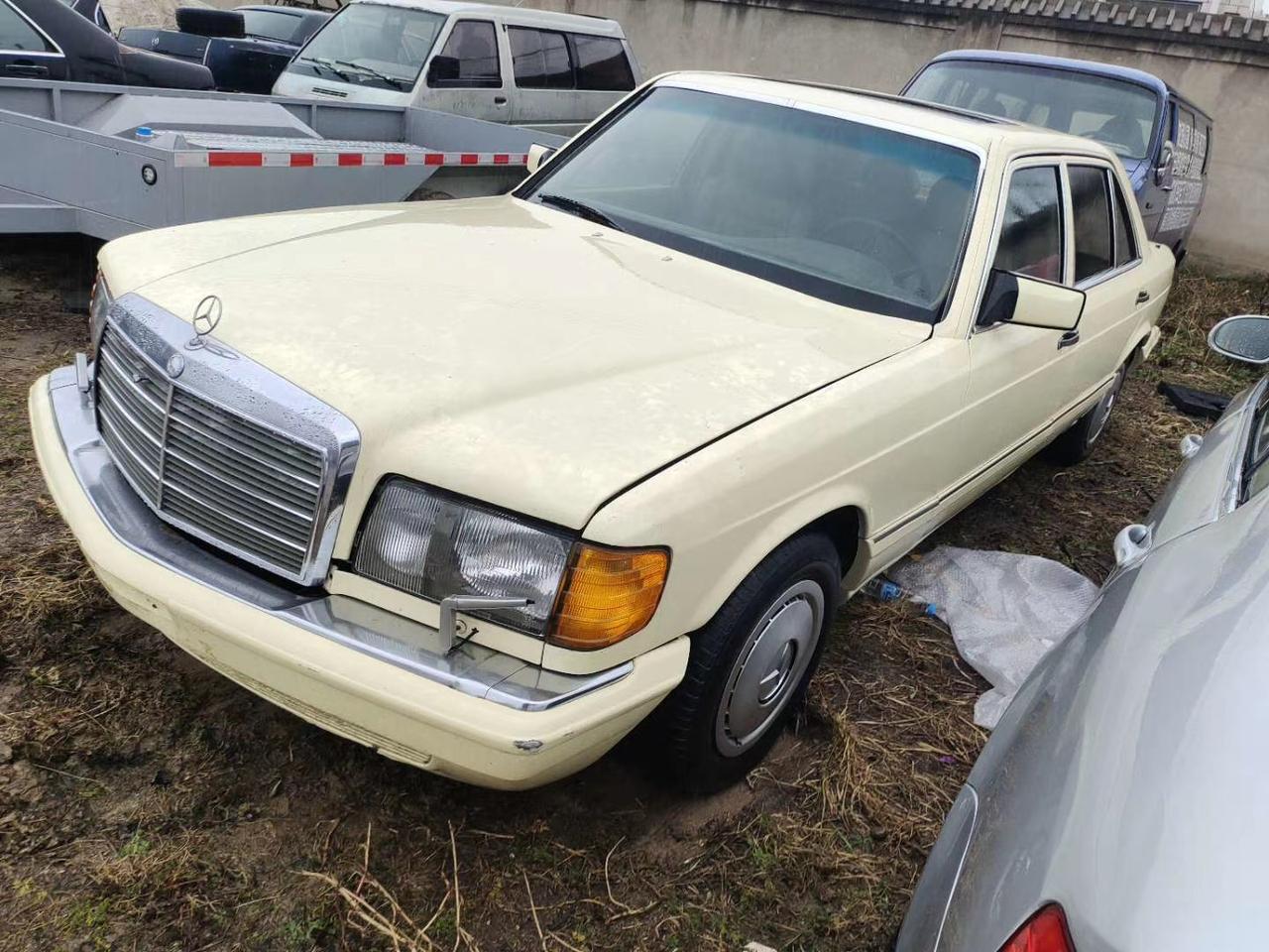 奔驰560sel w126 虽然我也喜欢w126,但这颜色真