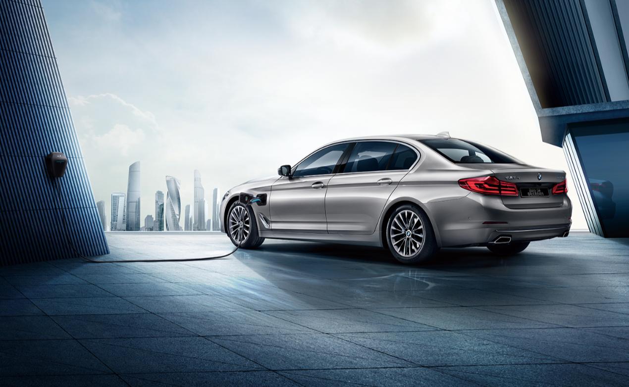 据华晨宝马官方消息,2020款5系插电混动版530le正式上