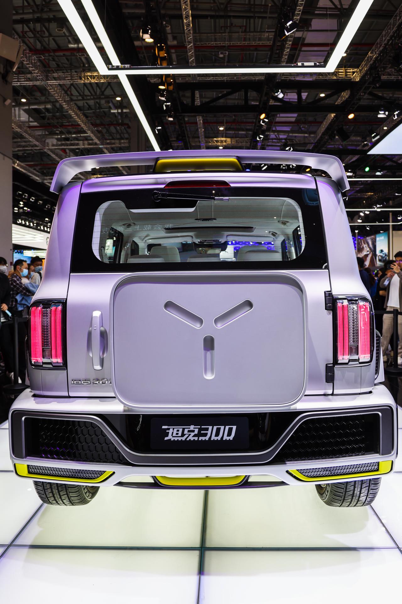 坦克300赛博朋克定制版