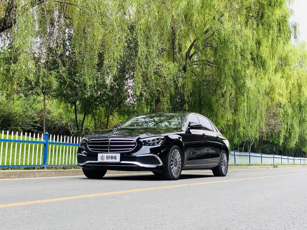 嘎巴新21款奔驰e300豪华