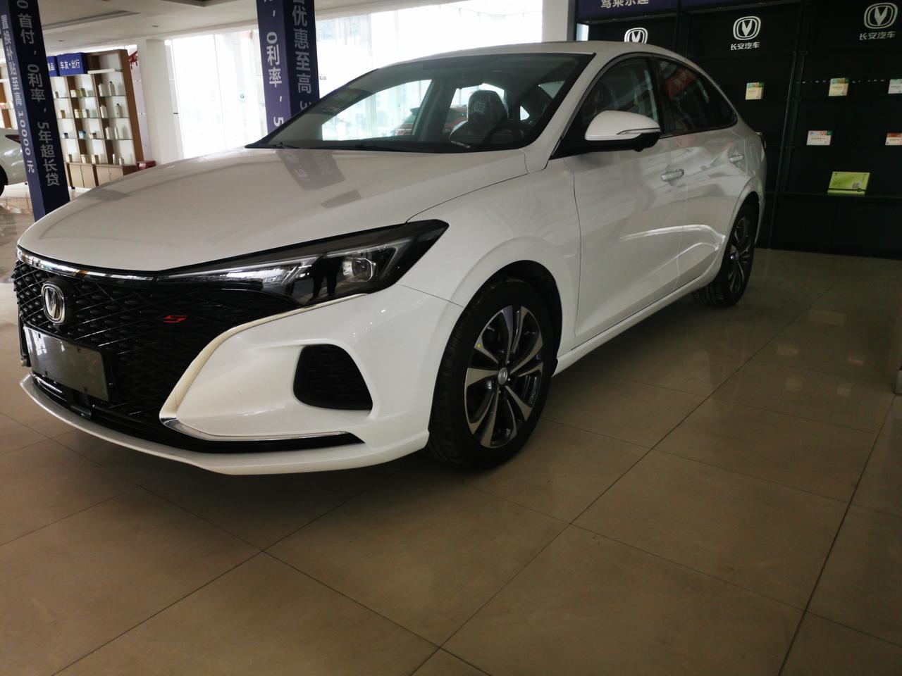 长安逸动plus蓝鲸版是一款专门为广大消费者精心打造的城市紧