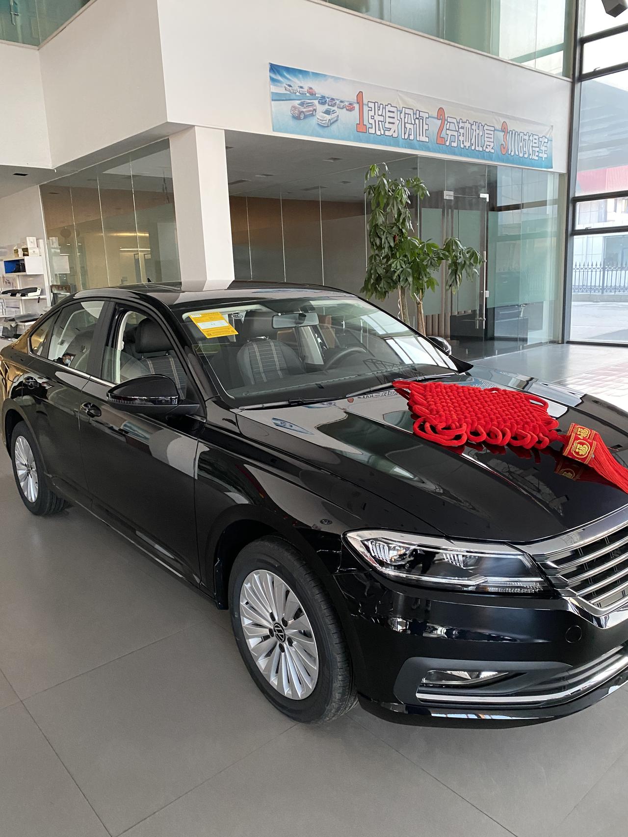 2021款大众朗逸plus,1.4t双离合舒适版 2021年