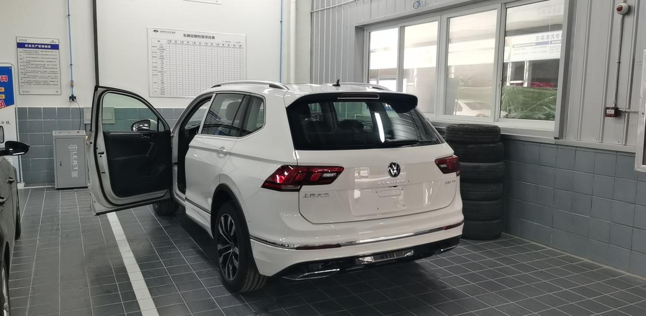 请问下昨天提的途观l330悦享版为什么遥控不能一键降玻璃?谢