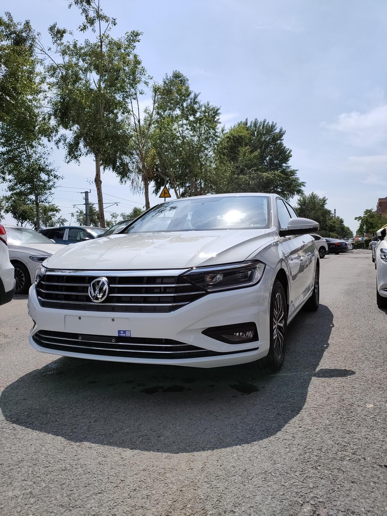 21款速腾12t舒适智联轻微运损看图已修复