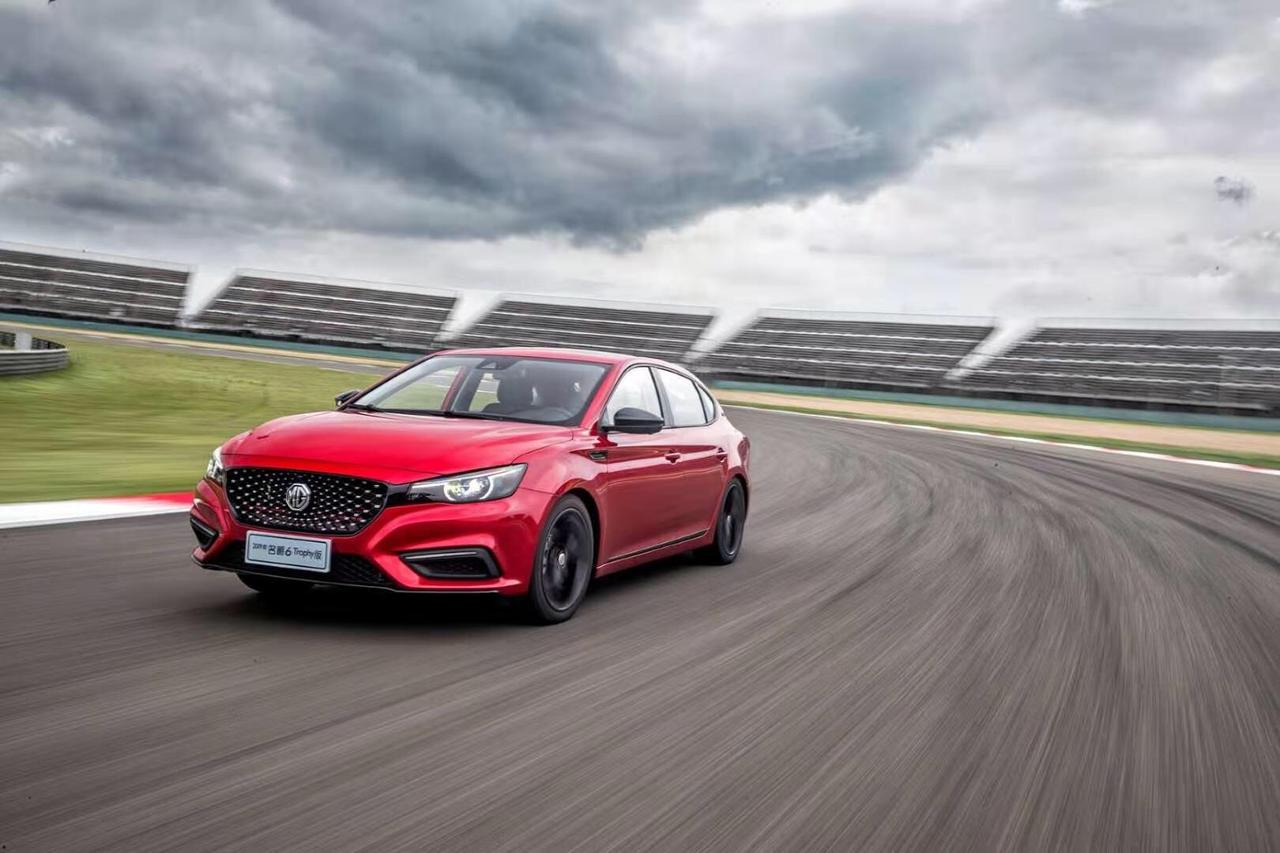 2019名爵6 20t手动 高铁版上市,售价12.98万元