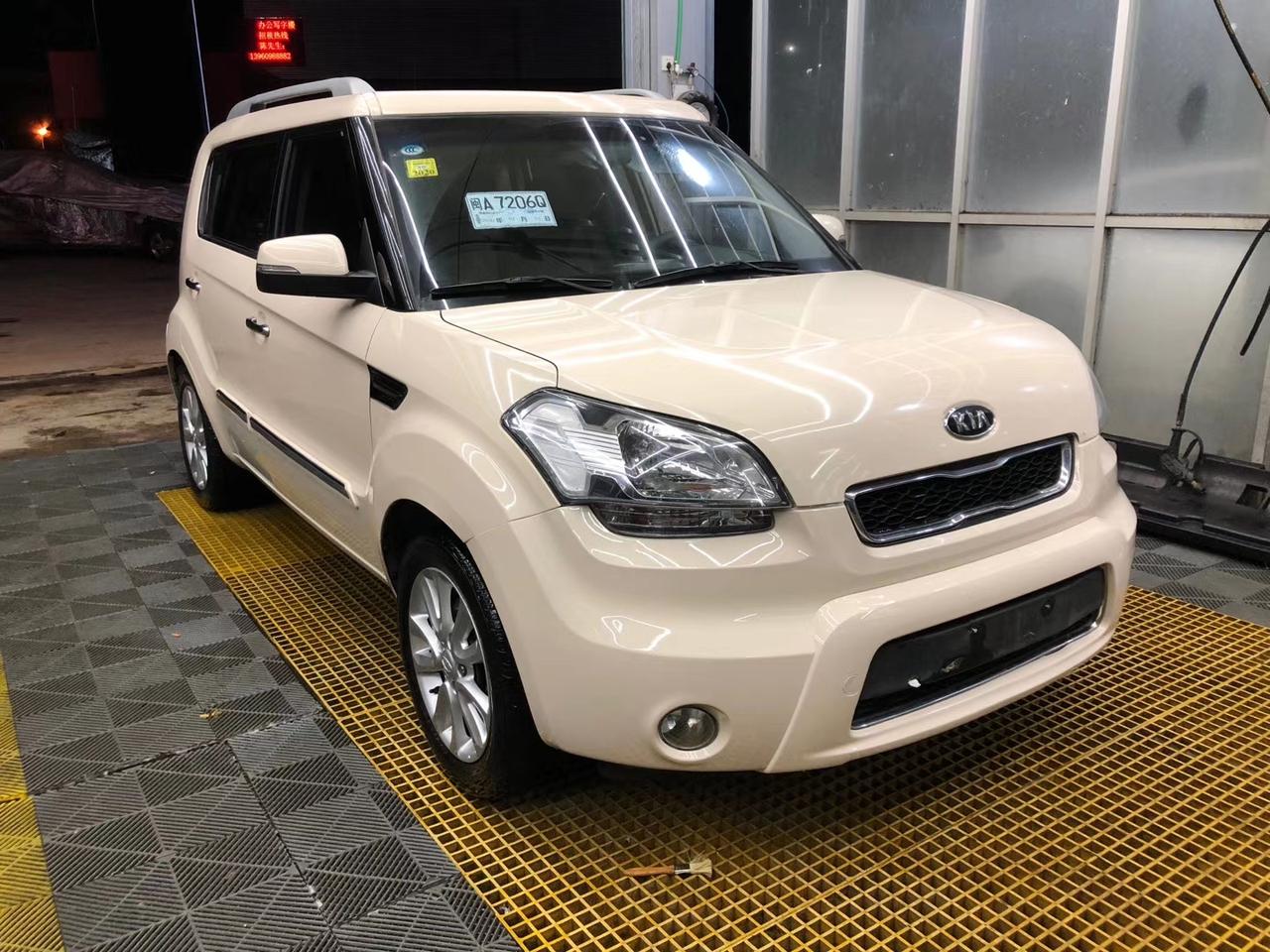 最近在看二手,看中了一辆mini和起亚秀尔,mini.是06