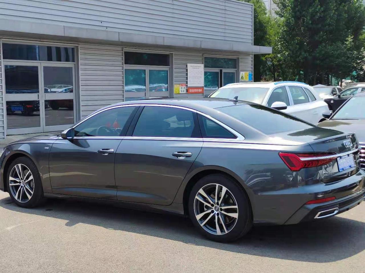 奥迪a6l天云灰实拍