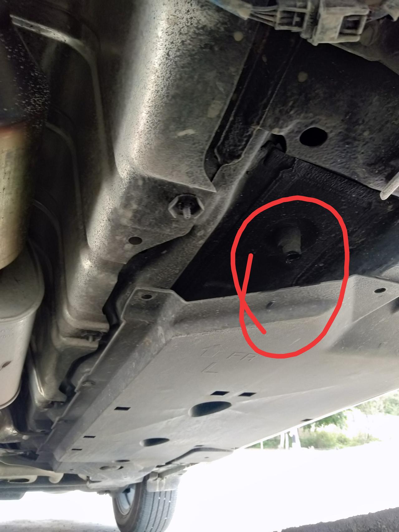 各位老哥,这个位置是空调出水了口嘛_轩逸车友圈_懂车帝