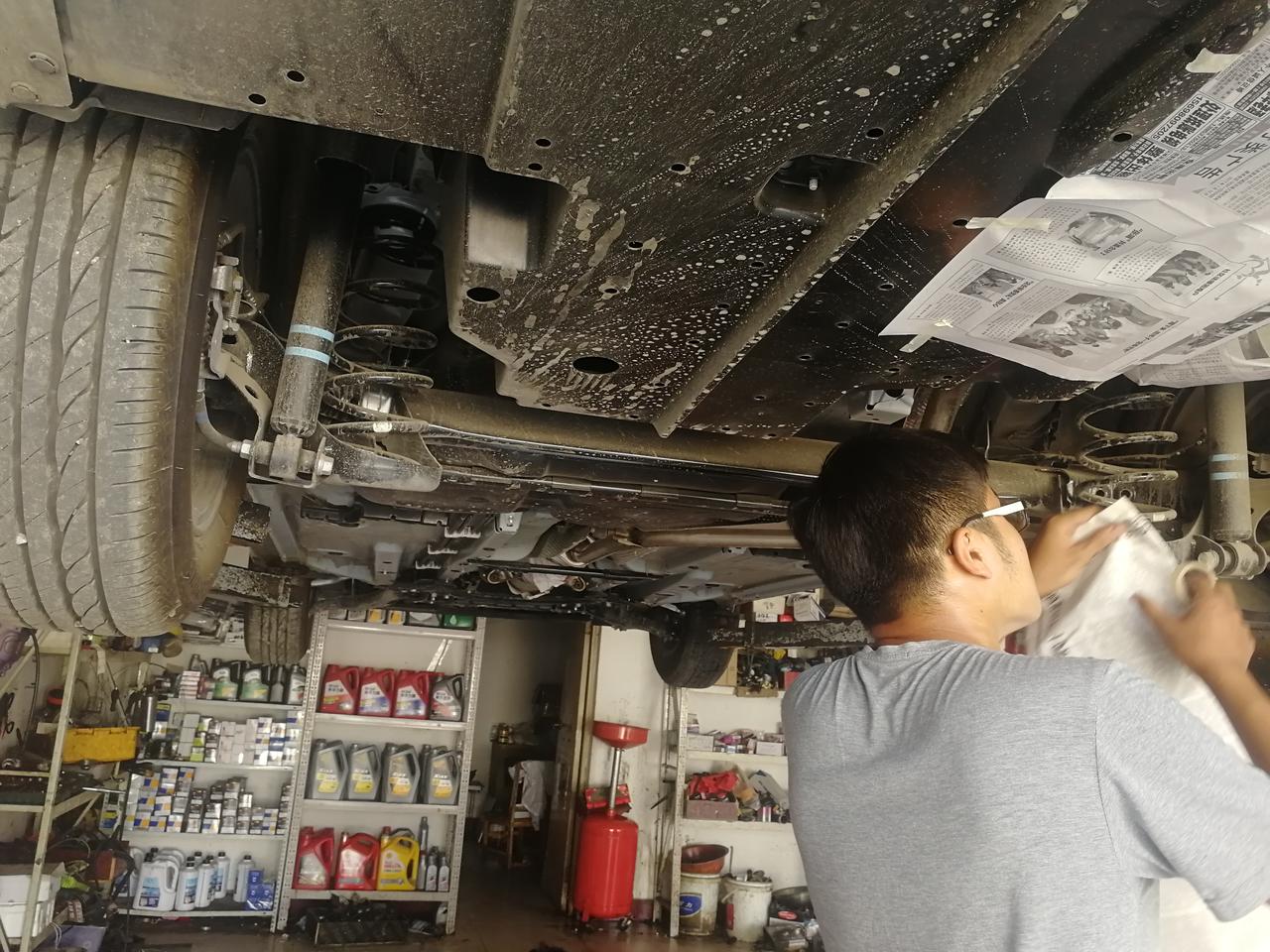 雷凌底盘装甲漆,护板安装 3天前喷涂了底盘装甲漆,问了好几个