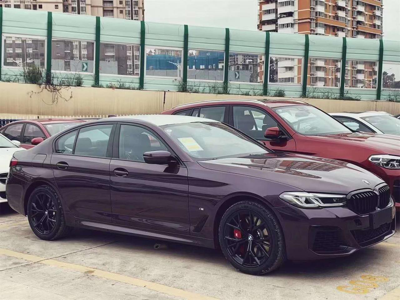 提21款宝马540i紫罗兰,车友们觉得紫色适合吗?耐看吗_懂车帝