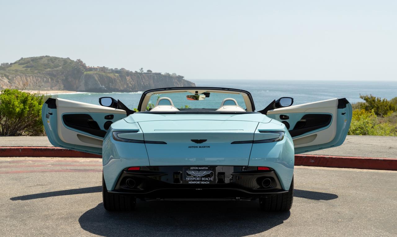 阿斯顿马丁db11volante