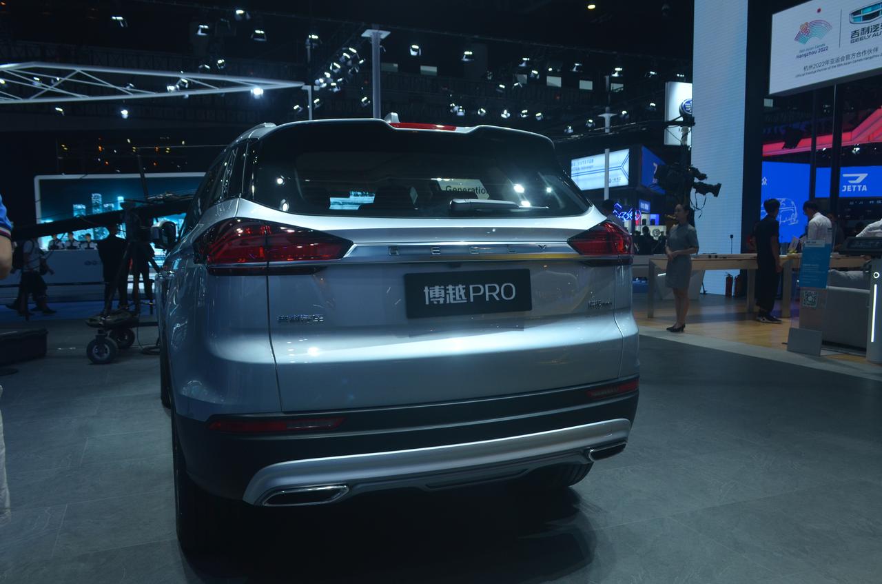 成都车展上,吉利博越pro正式上市,售价区间为9.88万-1