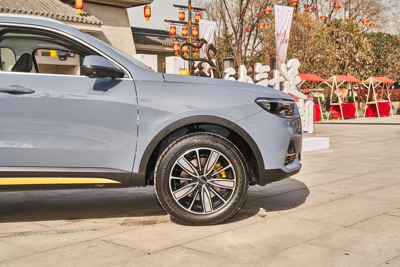 哈弗h6国潮版之青瓦灰外观赏析