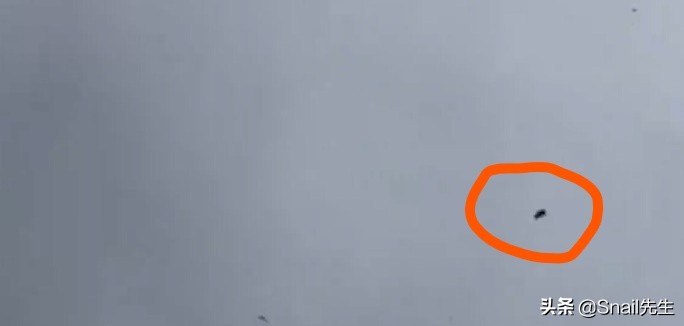 引擎|美波音客机引擎爆炸天空飘碎片雨 好在无人受伤