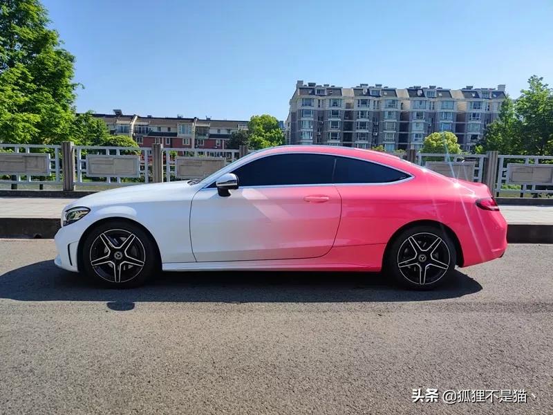 奔驰c260轿跑 2020年6月上牌 车况原版 配置太多了