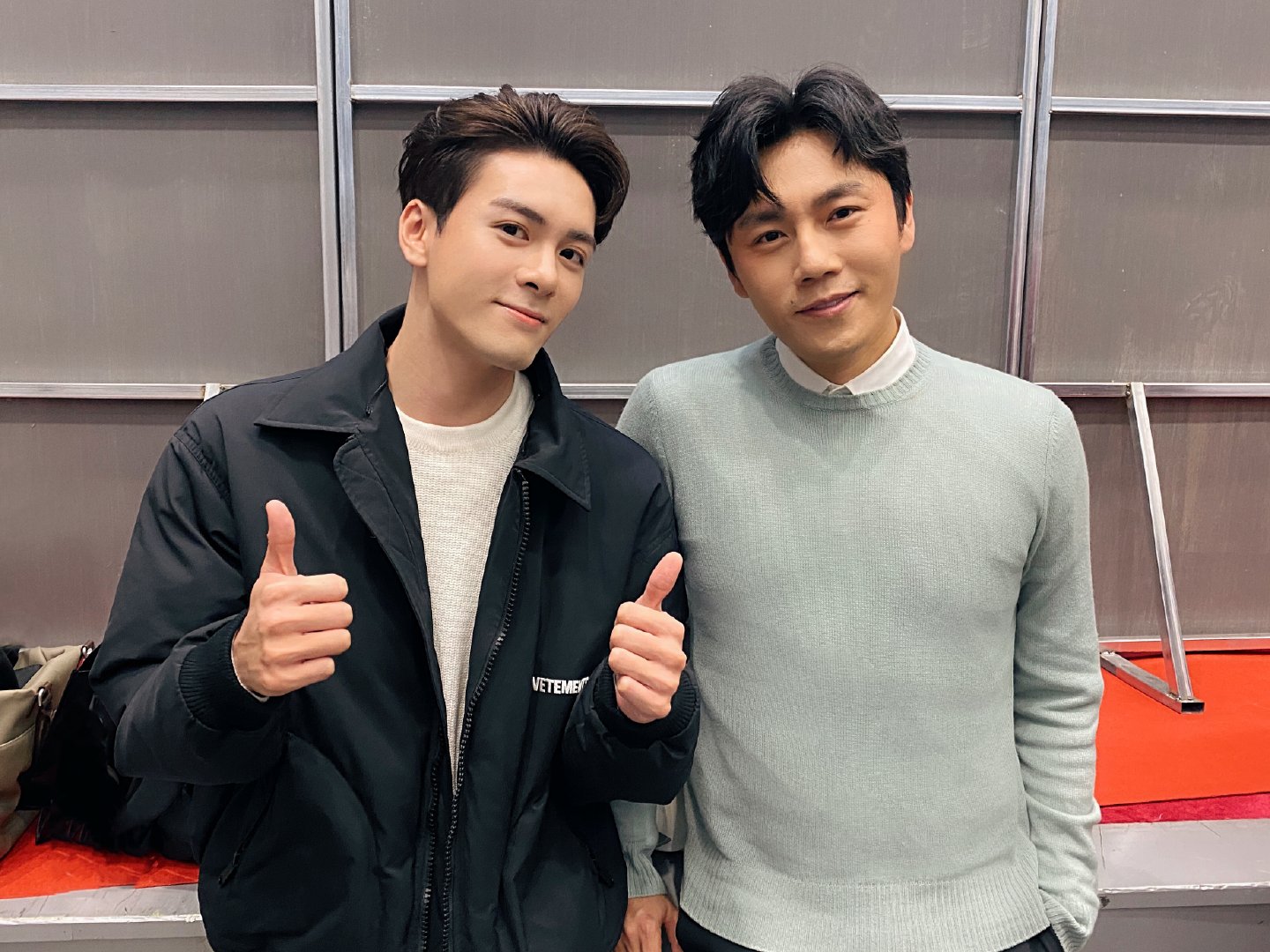 春晚|秦昊曾舜晞春晚后台合影 既见君子合影奉上