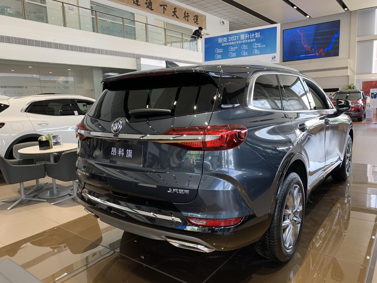 路上王者别克大型7座suv昂科旗稳稳的c位