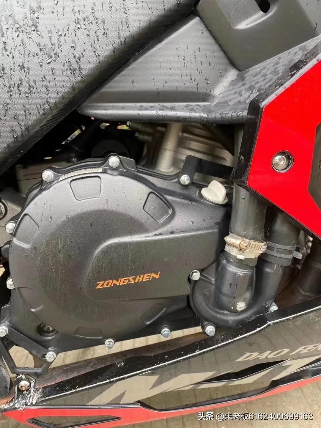 19年刀锋400到货一台成色自己看发动机不用考虑行驶了9000多公里国产