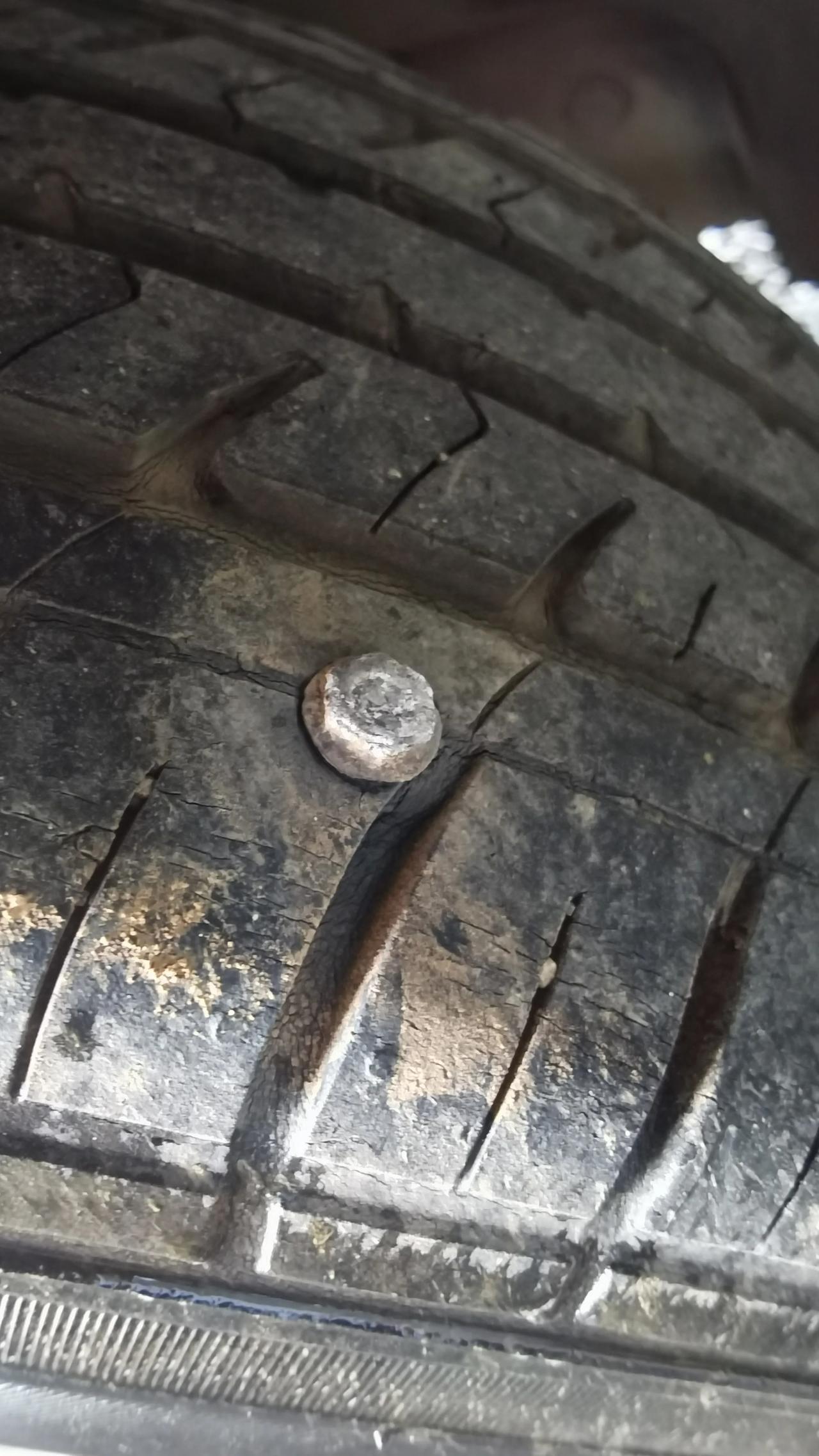 胎气也没少也就将就着开了期间还跑了两百多公里的高速找个时间还是的