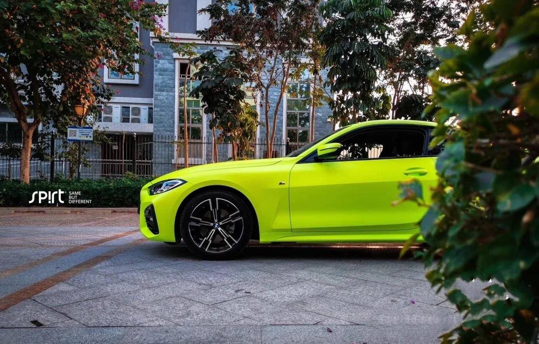 新款4系装贴哑光苹果绿改色膜彰显魅力,个性时尚_宝马4系车友圈_懂车