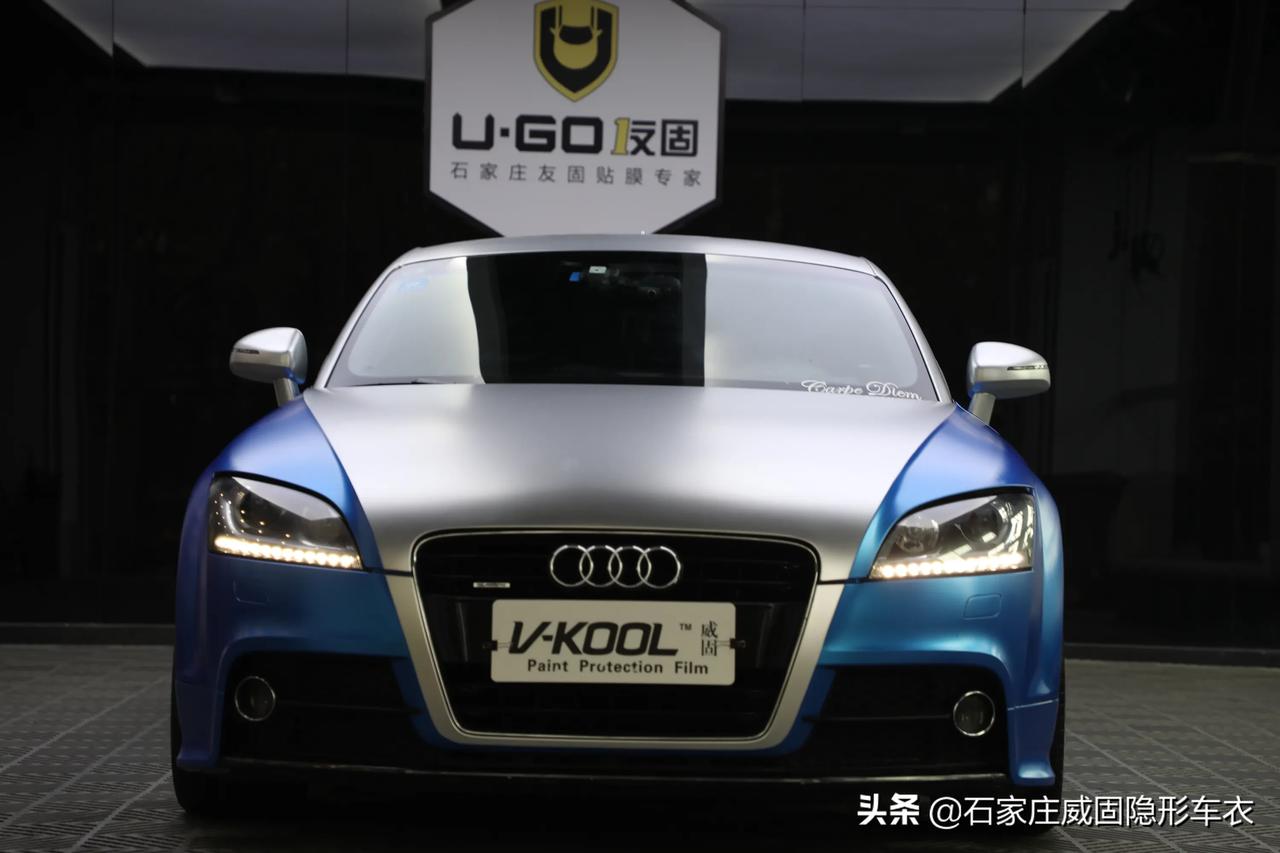 奥迪tt电光蓝水晶银双拼太漂亮了