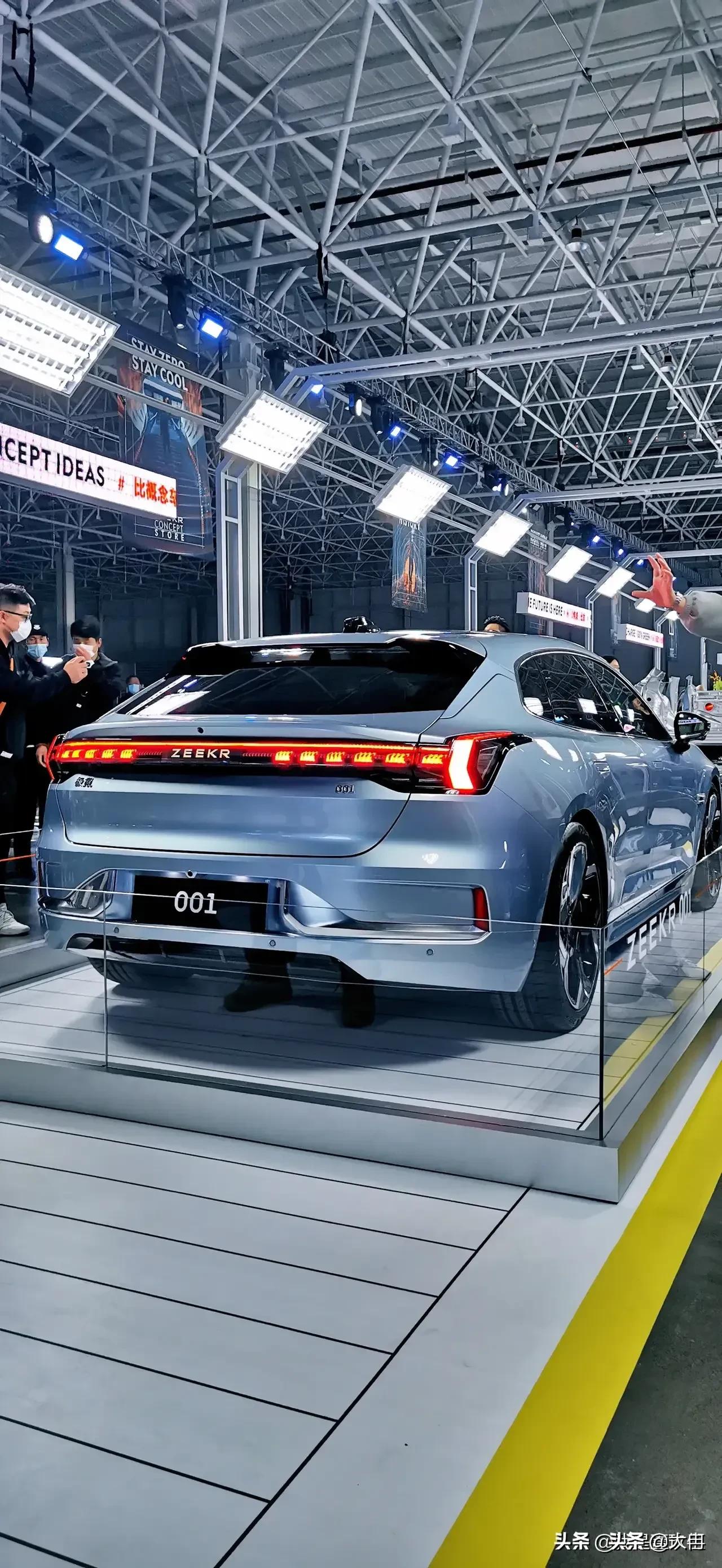 比亚迪汉刚刚站稳脚跟,这又来一个吉利领克极氪001加速3.