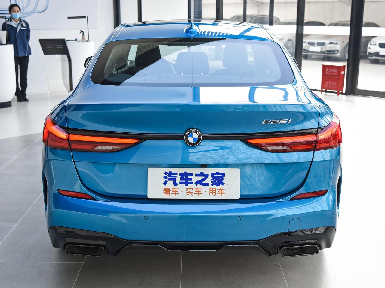 现在突然非常心动喜欢这款宝马二系尤其是无边框车窗外观运动高端帅气