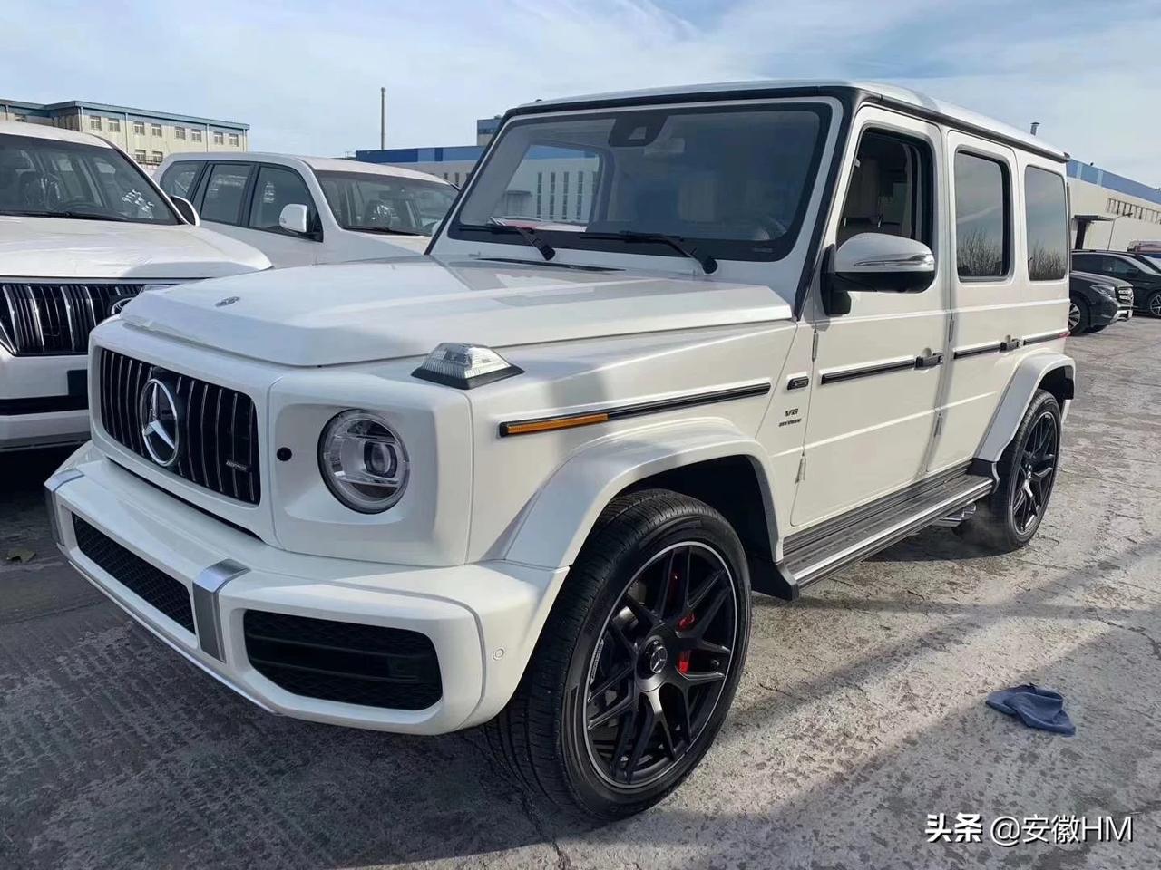 19款加版g63 钻石白金属漆/米内饰 配置:designo