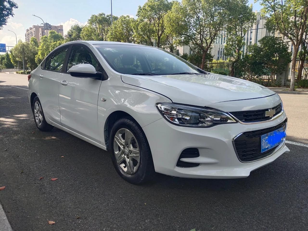 雪佛兰科沃兹15欣享版18年12月自动档天窗大屏导航省油车况板正一手车