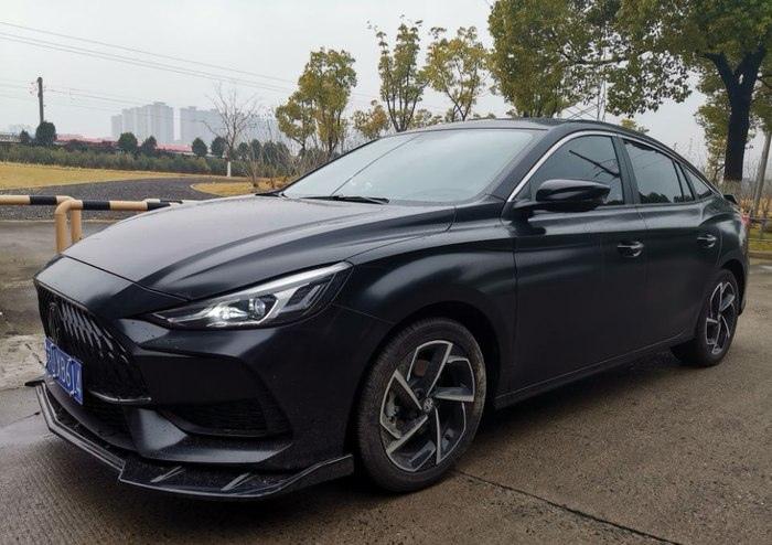 回答了:有没有名爵5黑武士的想瞅瞅请看图,这个车友改装的挺