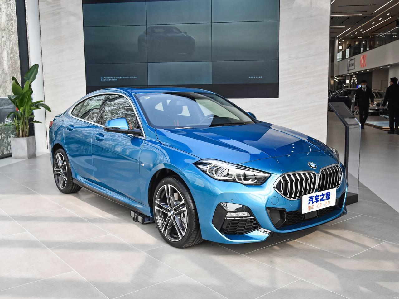 现在突然非常心动喜欢这款宝马二系尤其是无边框车窗外观运动高端帅气