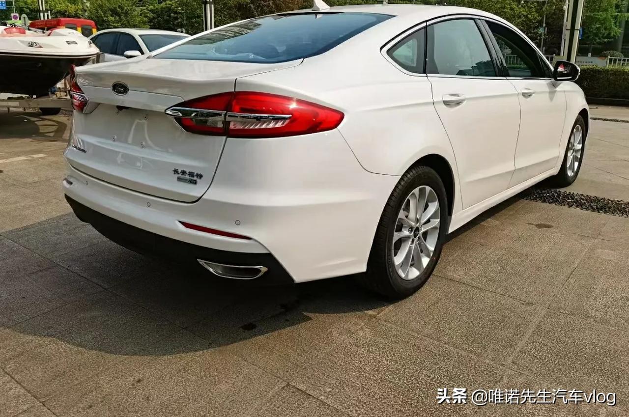 福特蒙迪欧作为b级车,2021年2月销量1588台,该车属于